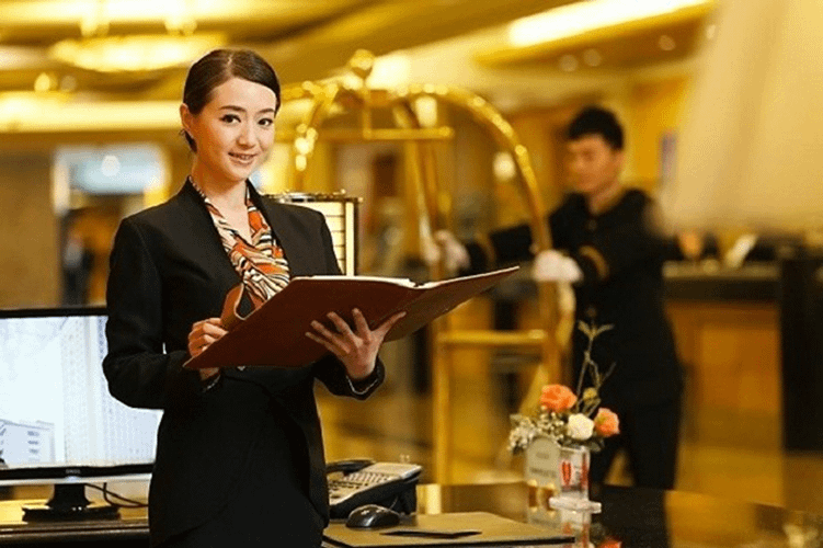 Study in Canada should study which industry easy to settle down? Engineer? Nursing? Restaurant Hotel? You want to know the occupations that are short of human resources in Canada and easy to get jobs after graduation. Read this article now.